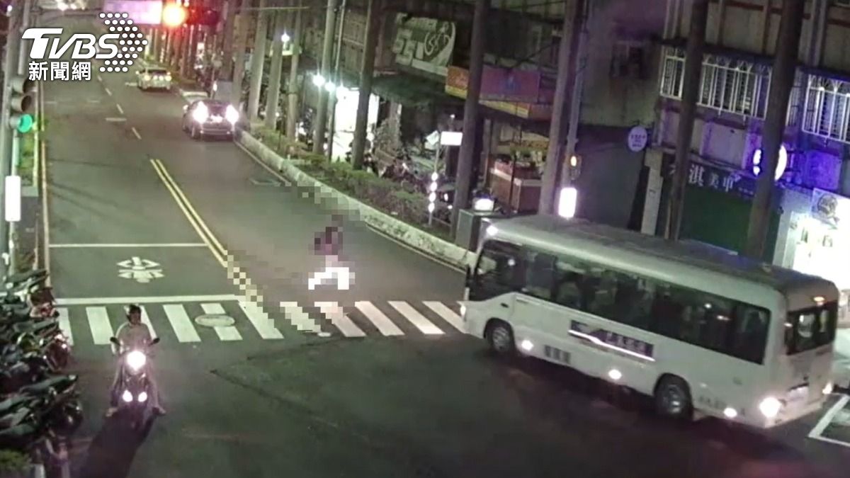 科技公司接駁車撞飛行人!司機未禮讓最高罰3萬6、吊照1年