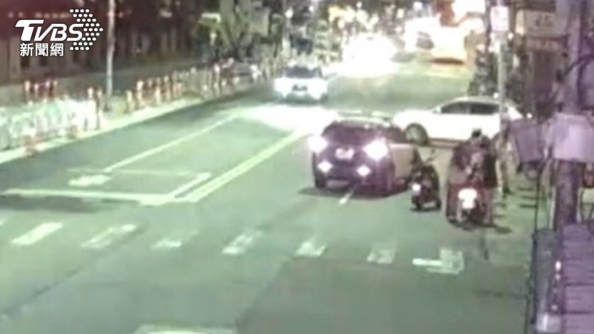 警方獲報後迅速到場處理。（圖／TVBS）