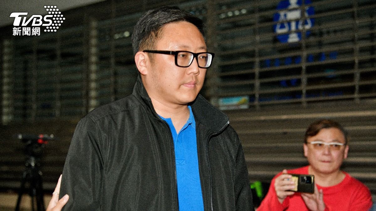 罷吳四騎士滿志剛晚間移送北檢。(圖/胡瑞麒攝)