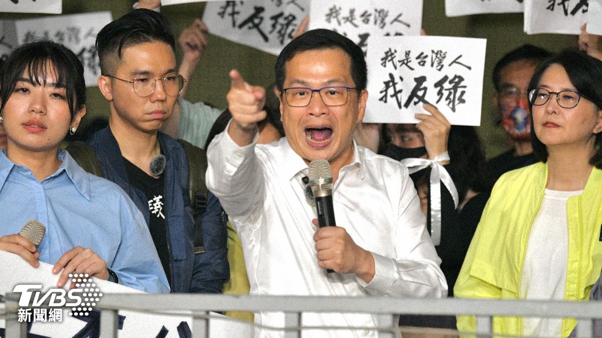 罷綠委涉幽靈連署 羅智強助理20萬交保後發聲:戰鬥到底