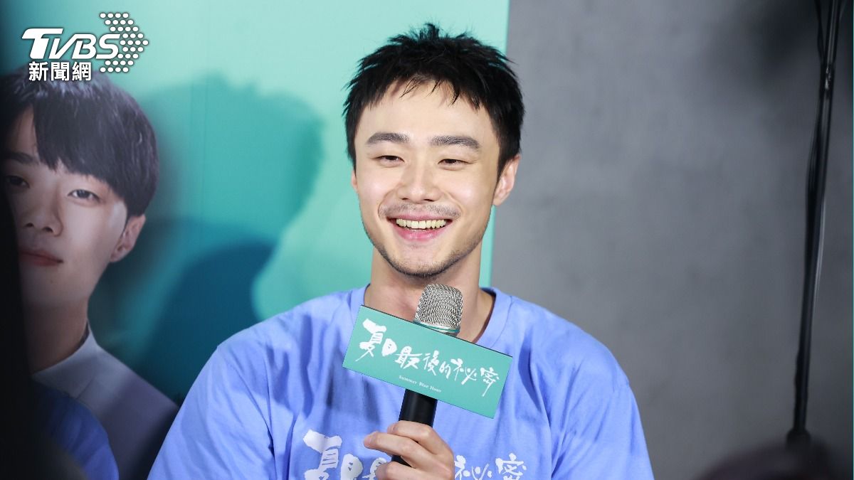 施柏宇分享大學時曾放煙火耍浪漫,結果放完沒多久就分手了。(圖/黃城碩攝)