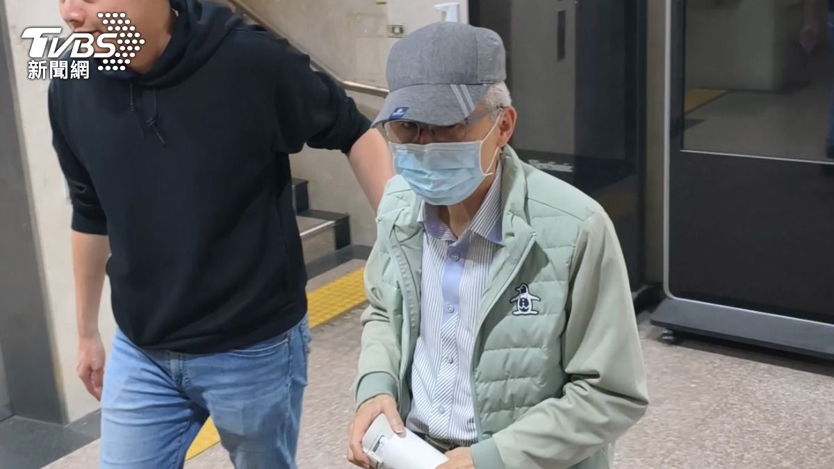 康和證券前董事長鄭世華以150萬元交保。(圖/陳冠宇攝)