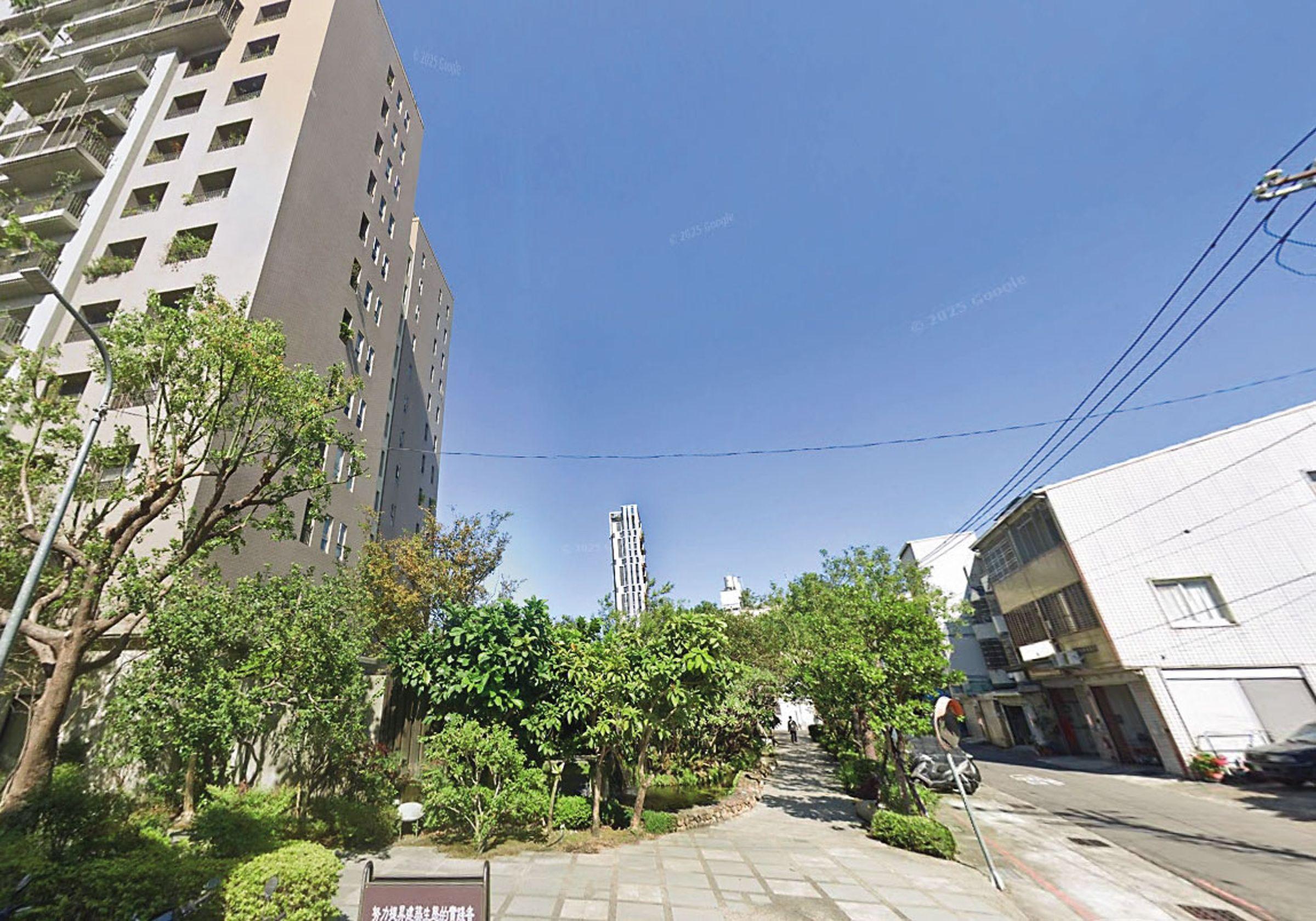 李女3樓透天厝雖為中古屋，不過位處水湳經貿園區旁邊，屋價水漲船高。（圖／翻攝自Google Maps）