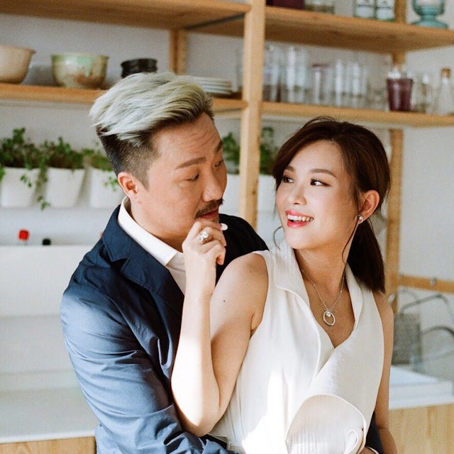 鄭中基與阿Sa蔡卓妍2010年離婚後,隔年就與余思敏再婚並升格做父母。(圖/翻攝自鄭中基臉書粉專)