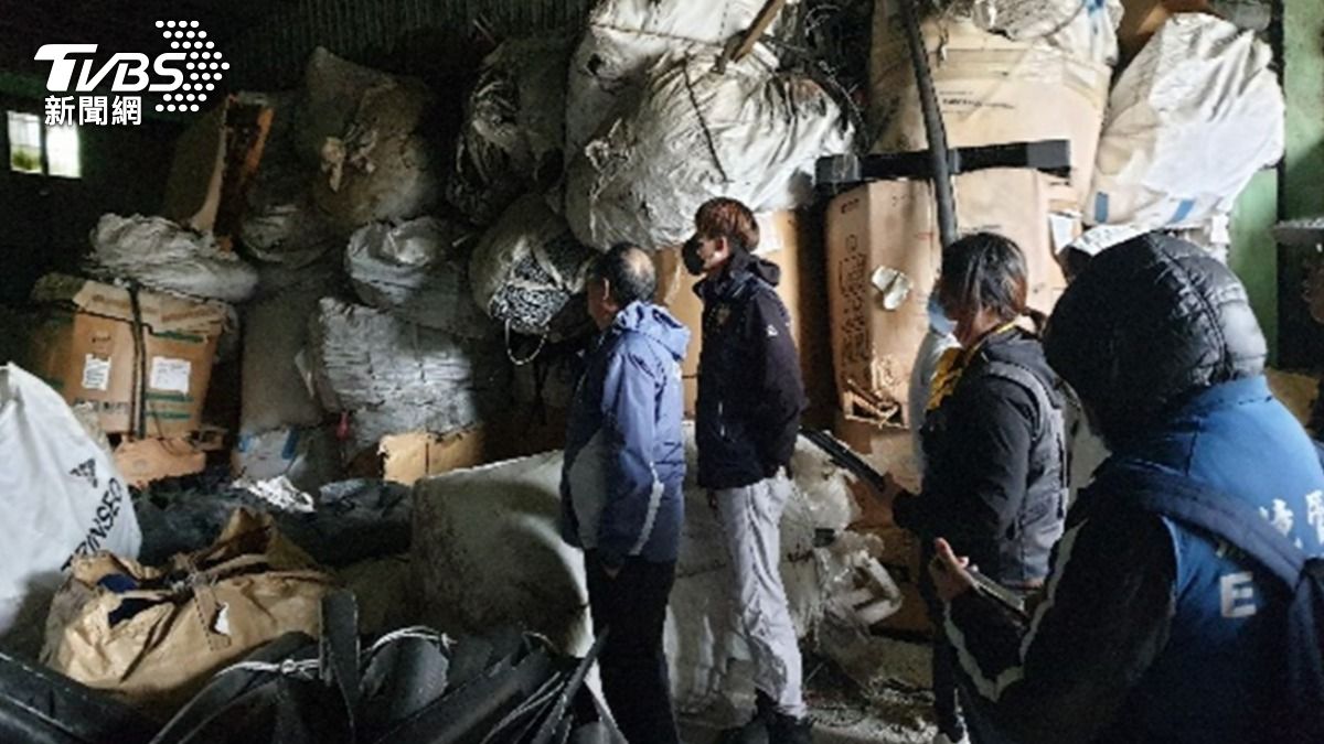桃園非法出口5832公噸廢塑膠。(圖/TVBS)