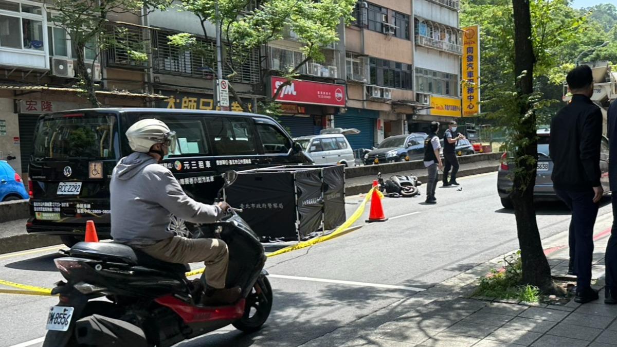 快訊/北市辛亥路死亡車禍 騎士遭水泥車輾過「臟器外露」