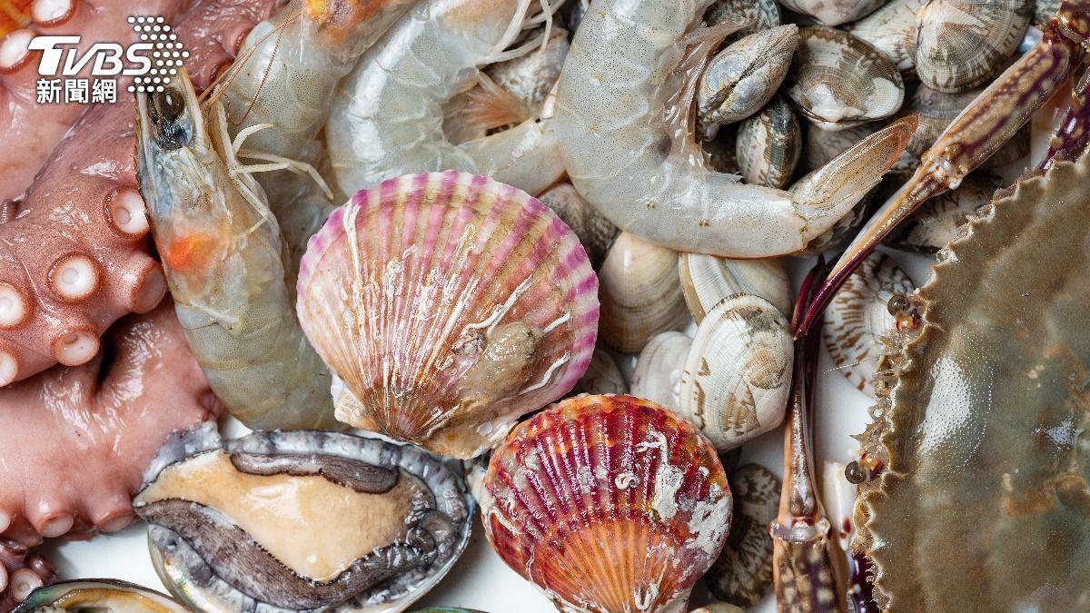 蚵仔、淡菜等帶殼海鮮的消化道容易堆積塑膠微粒。（示意圖／shutterstock達志影像）