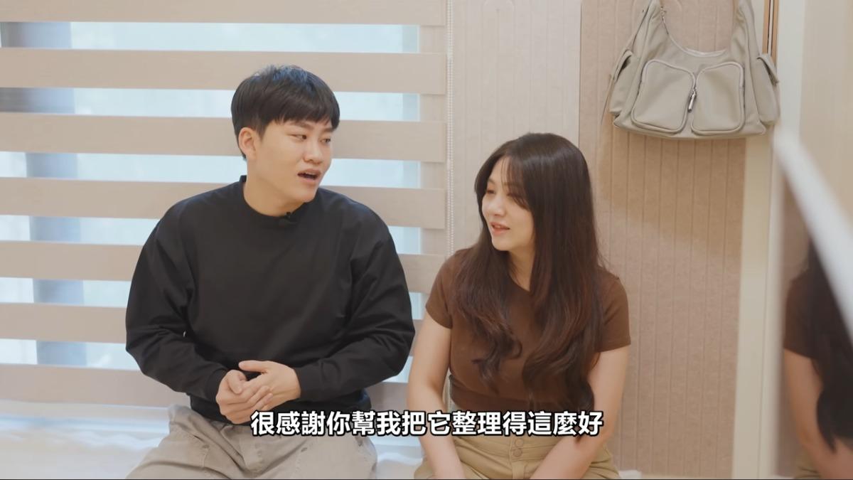 Joeman舊宅在Yuni的巧手改造下煥然一新,走的是溫暖奶茶色系木質調,被網友讚為「超溫馨的少女宅」。(圖/翻攝自Joeman YT)