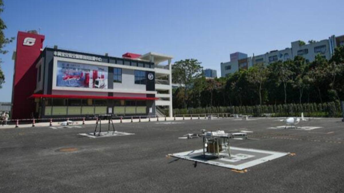 豐翼位於深圳市寶安區的「低空智慧物流運營中心」於2025年正式啟用。（圖／香港01）