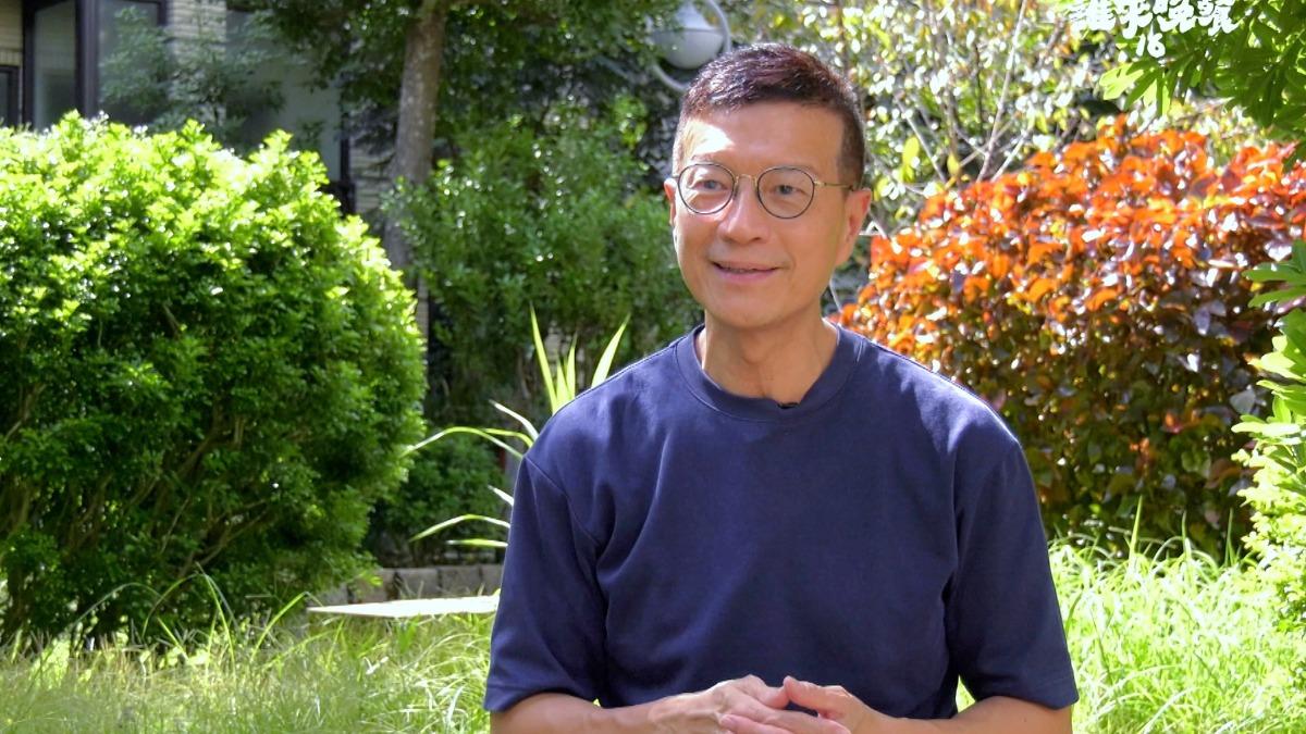 作家吳若權喪父崩潰!街頭大哭走不出來 長照罹癌母20年