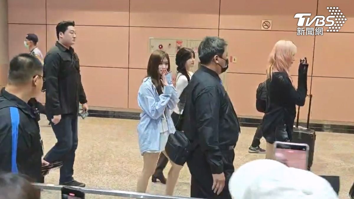 李瑞看到接機粉絲相當驚訝。(圖/讀者提供)
