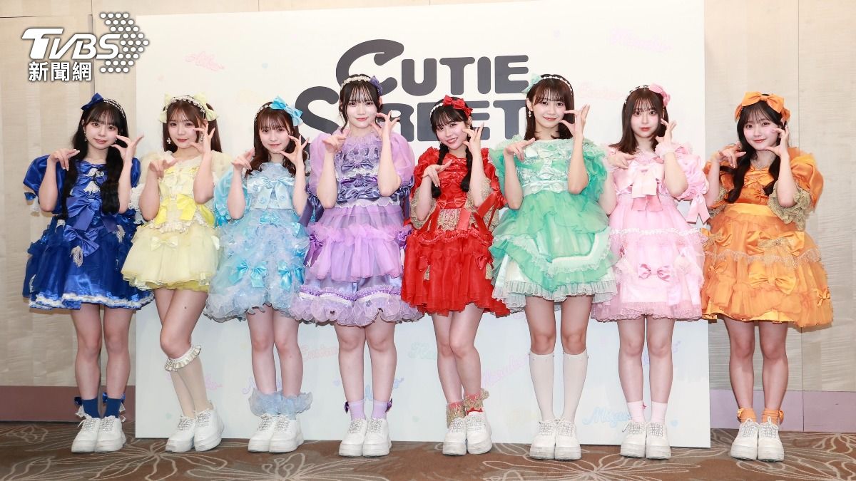 左起為增田彩乃、古澤里紗、梅田Miyu、真鍋凪咲、佐野愛花、板倉可奈、櫻庭遙花、川本笑瑠。(圖/黃城碩攝)
