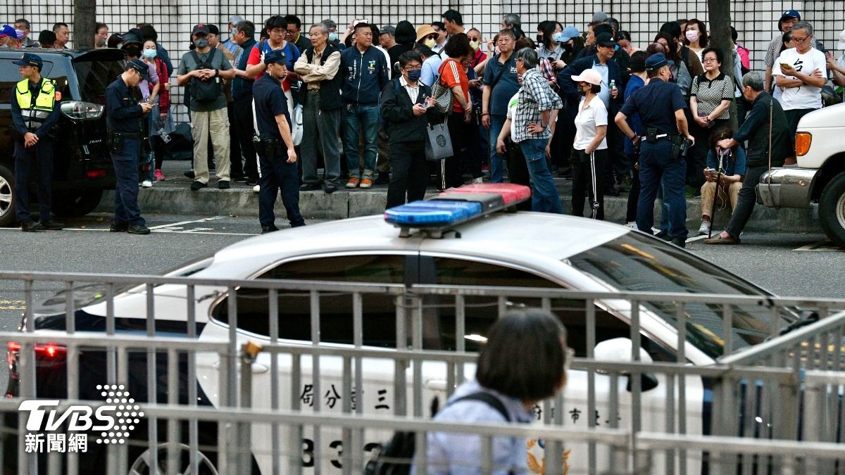 國民黨號召4月17日18時赴北檢「戰獨裁,站出來」活動。(圖/胡瑞麒攝)