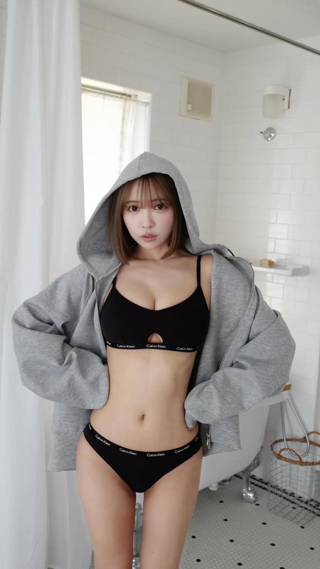 三上悠亞狂秀美照。(圖/翻攝自IG)