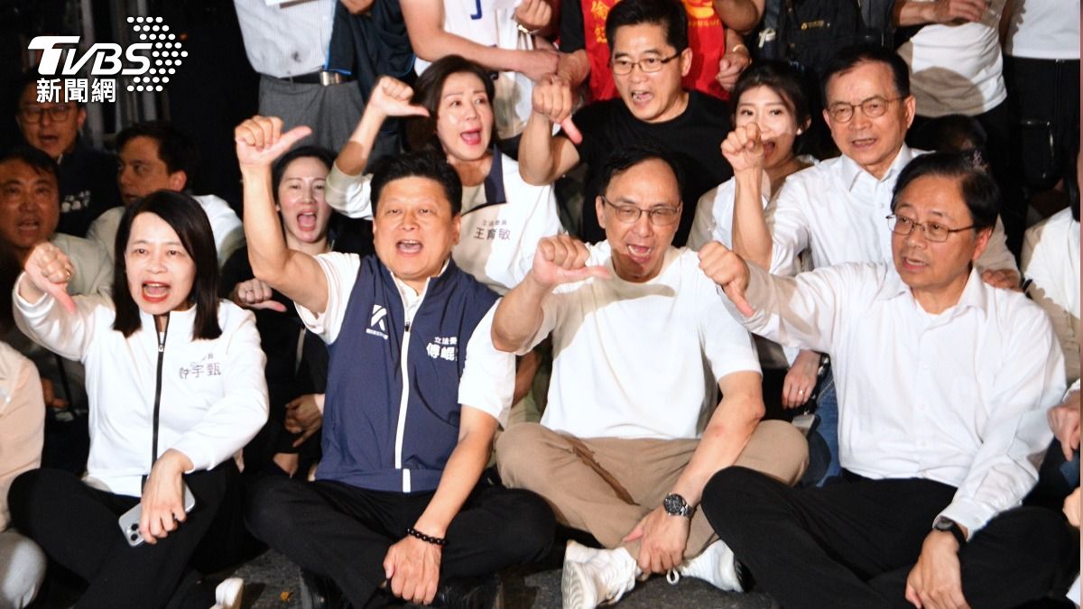 國民黨主席朱立倫誓言會再度集結抗戰。(圖/胡瑞麒 攝)