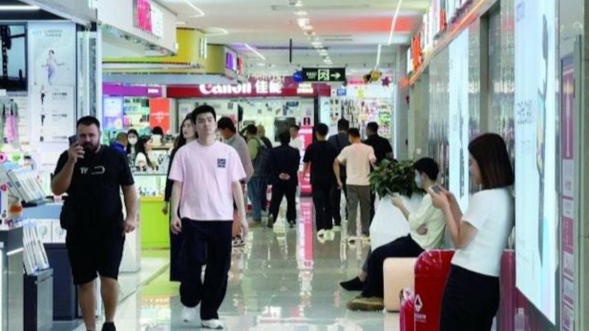 華強北被稱為「電子第一街」。（圖／翻攝自上海證券報）