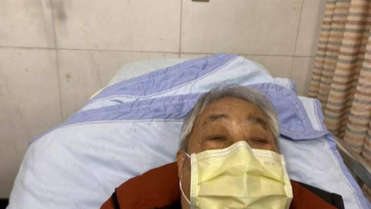 李富城突然曬出病床照,讓人擔心。(圖/翻攝自臉書、資料照)