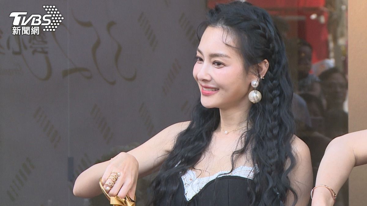 王思佳陷風波後首次亮相。（圖／TVBS）