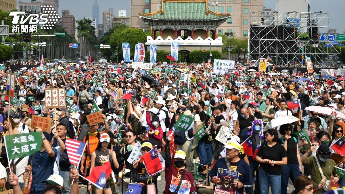 現場人潮。(圖/胡瑞麒攝)