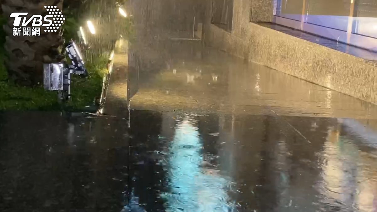天氣/下波鋒面這天掃台「猛降雨4天」 一圖看雨彈最猛時間