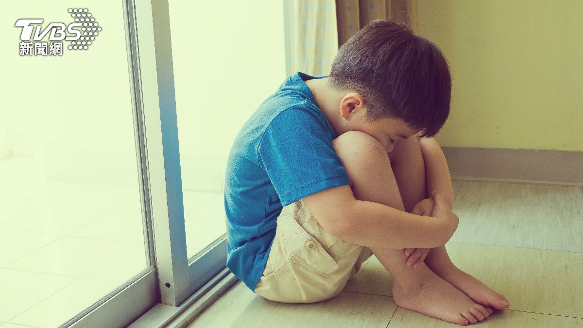 孩子常喊頭痛恐是憂鬱症警訊 醫曝:1情況自傷風險高5倍
