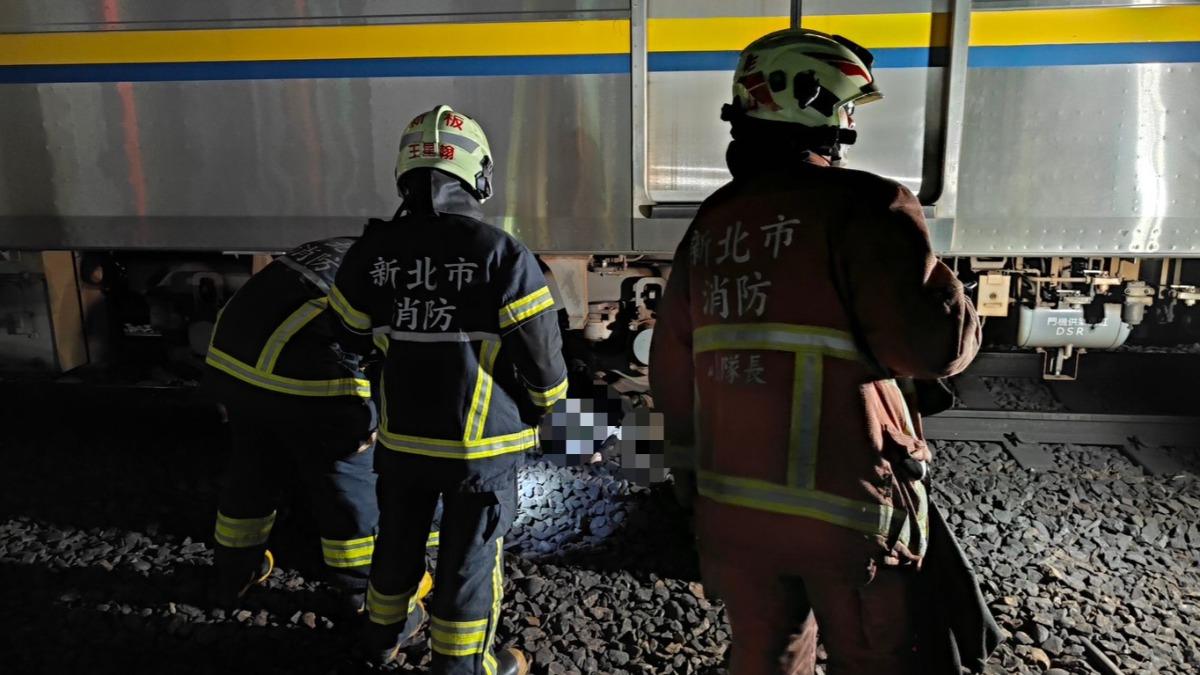 快訊／新北板橋火車站民眾落軌　雙腳遭輾斷救出送醫