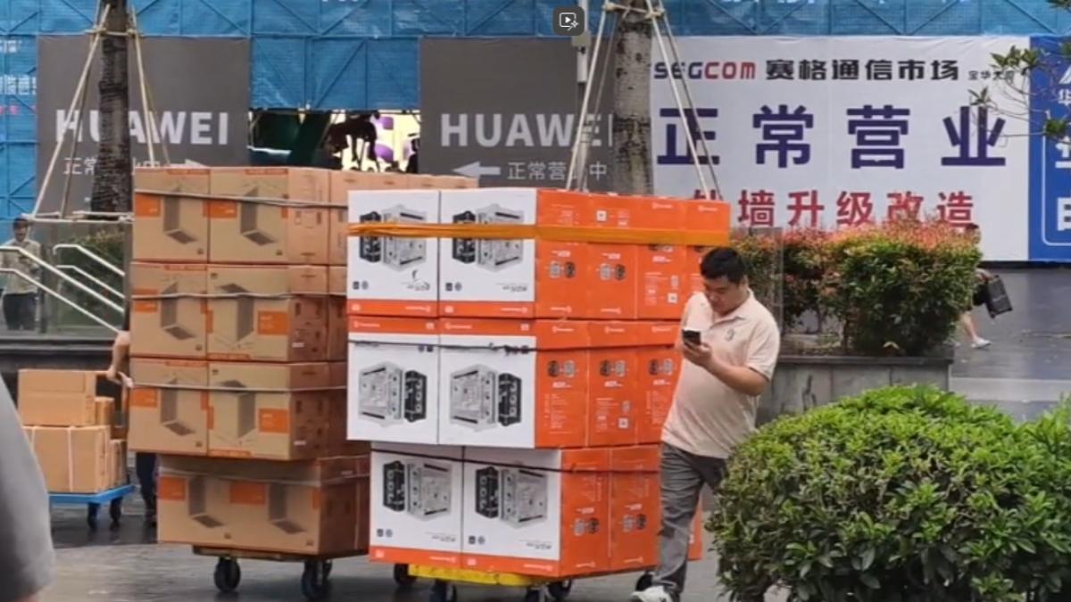  關稅戰爆囤貨潮 華強北「電子零件」一天一價（圖／TVBS）
