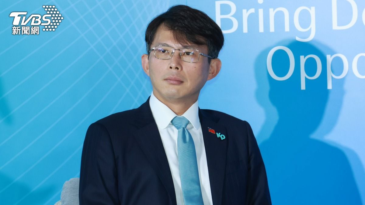 在野領袖峰會登場 黃國昌會談朱立倫卻「當面提起盧秀燕」