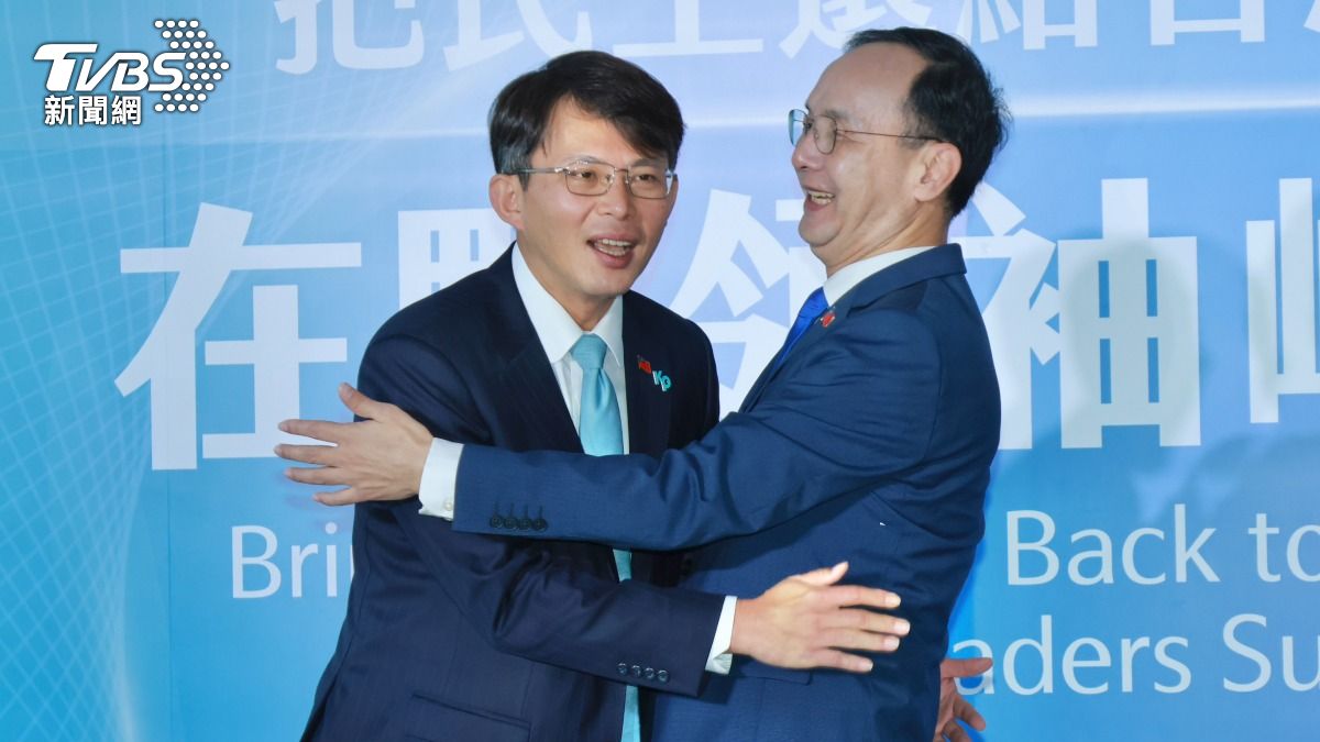 藍白領袖峰會今登場 柯建銘酸:2個空心主席電影看太多