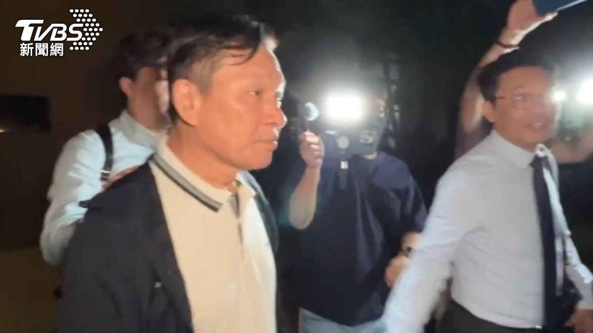 三地集團董事長鍾嘉村稱自己僅是前來配合調查。(圖/TVBS)