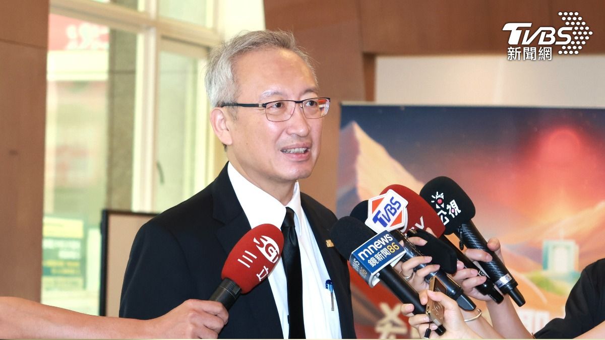 轟習近平個人獨裁「如希特勒」 吳志中:每天都妄想統一台灣