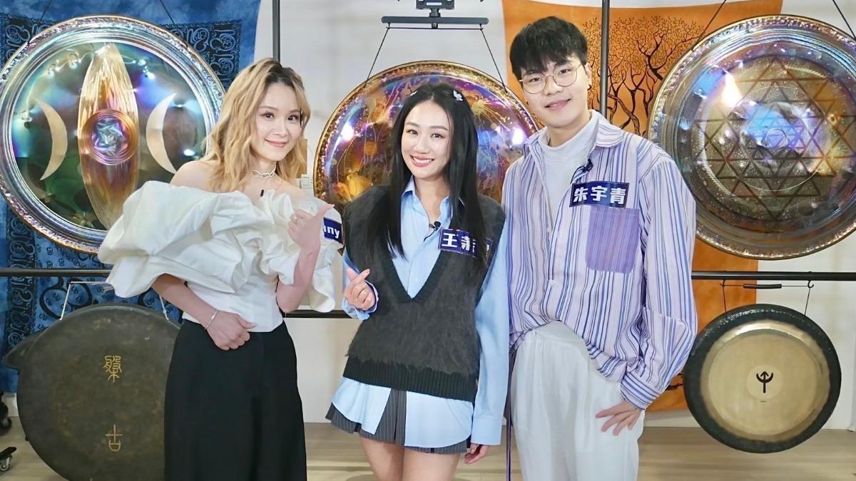 歌壇新人爆「已經46歲」現場震驚! 《星光》女星意外懷孕歌曲全重錄