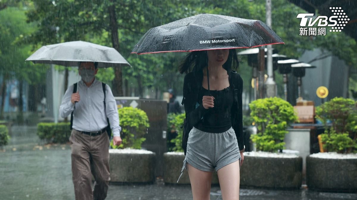 天氣/明東北季風增強「雨區擴大」!週六天氣最濕涼