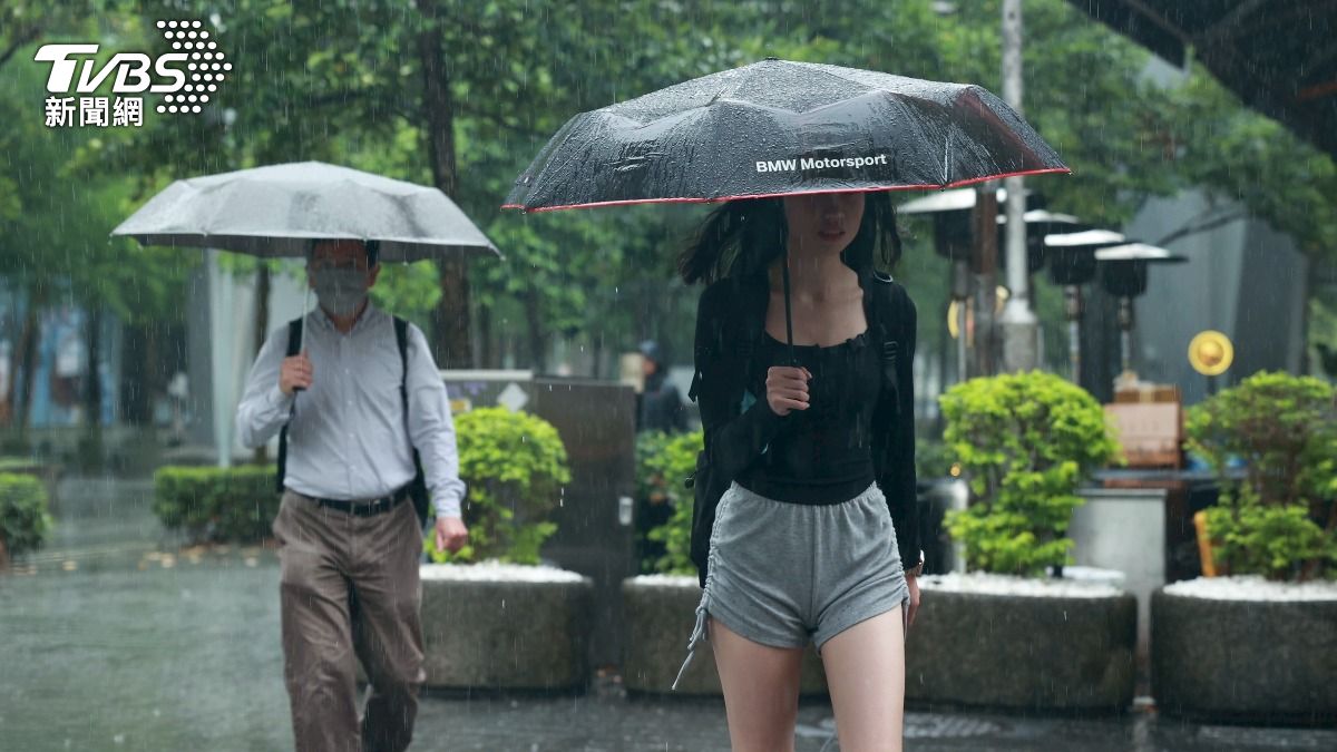 天氣／鋒面接力全台溼答答　週六雨最大「北宜花」防雷雨