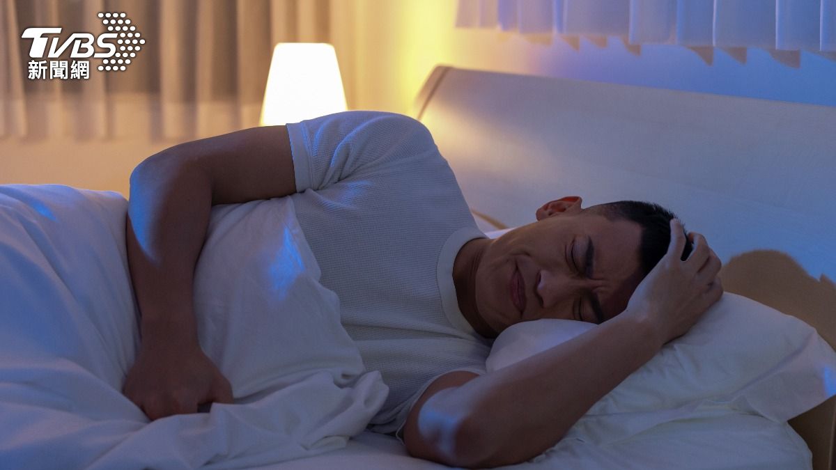 每晚擔心睡不著?醫師揭「睡眠焦慮症」真相 讓你安心入眠