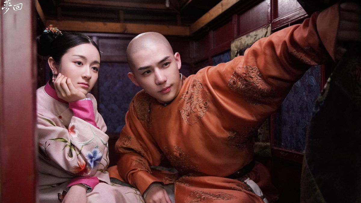 王安宇(右)戲裡對李蘭迪一見鍾情。(圖/八大電視提供)