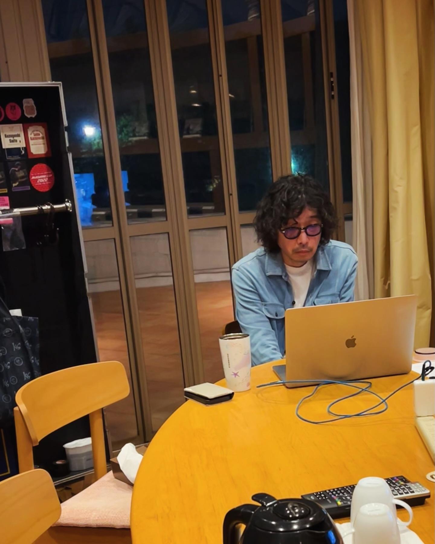 齊藤和義當天接受了約90分鐘的訪問,無所不聊。(圖/翻攝自齊藤和義IG)