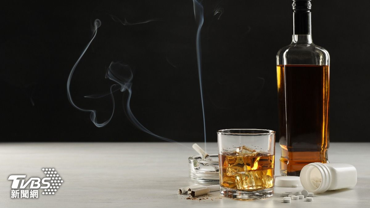 仗著年輕又菸又酒?專家曝「這年齡」後小心疾病找上門