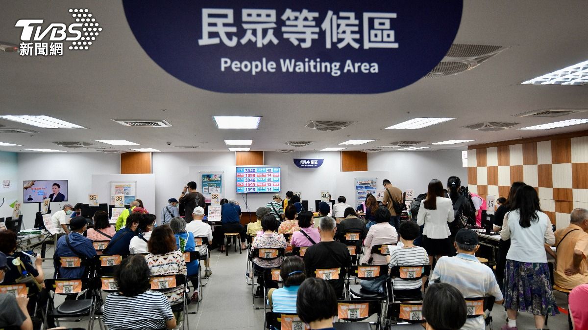 財政部提醒，房屋稅要用1%的自住稅率，必須先有戶籍登記。（圖／胡瑞麒攝）