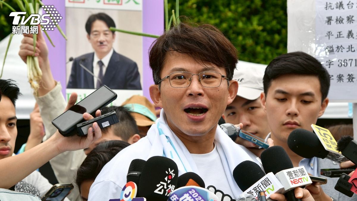 報告只給1張紙!郭智輝稱不知要很多字 黃國昌轟:只懂抱大腿