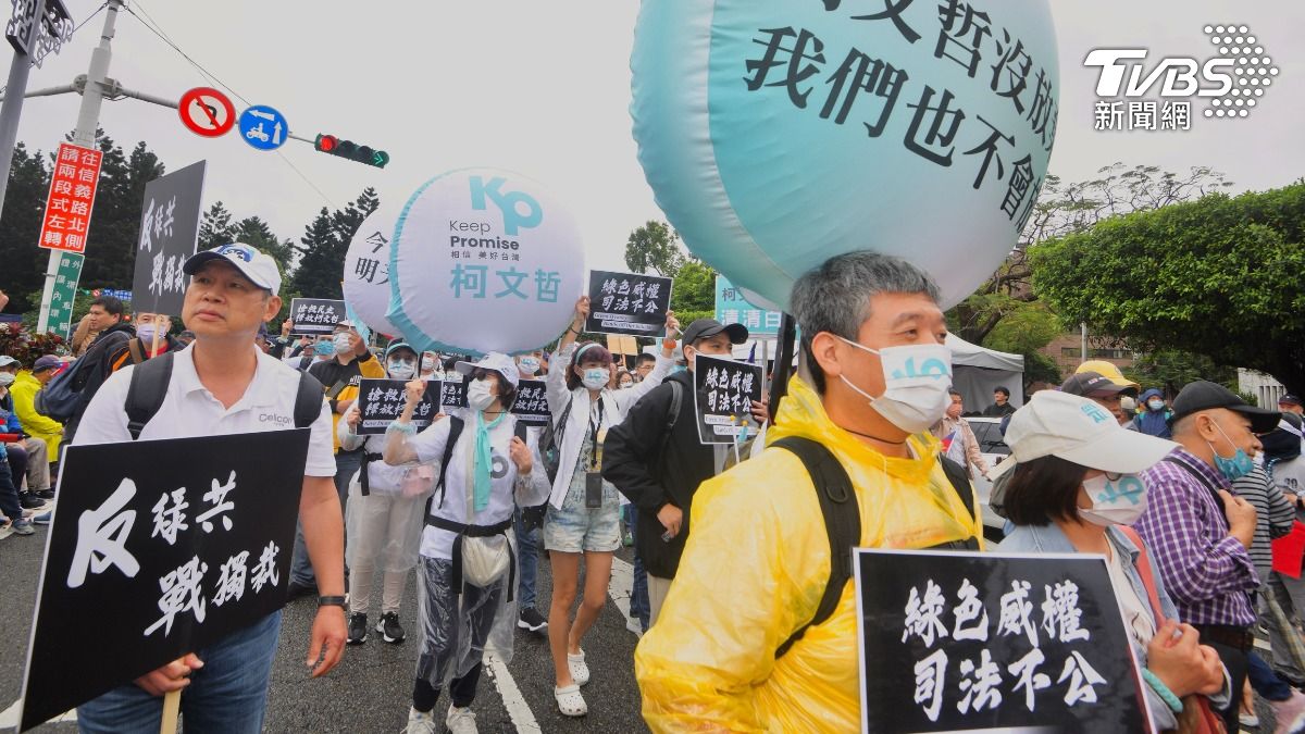 民眾上街訴求。(圖/胡瑞麒攝)