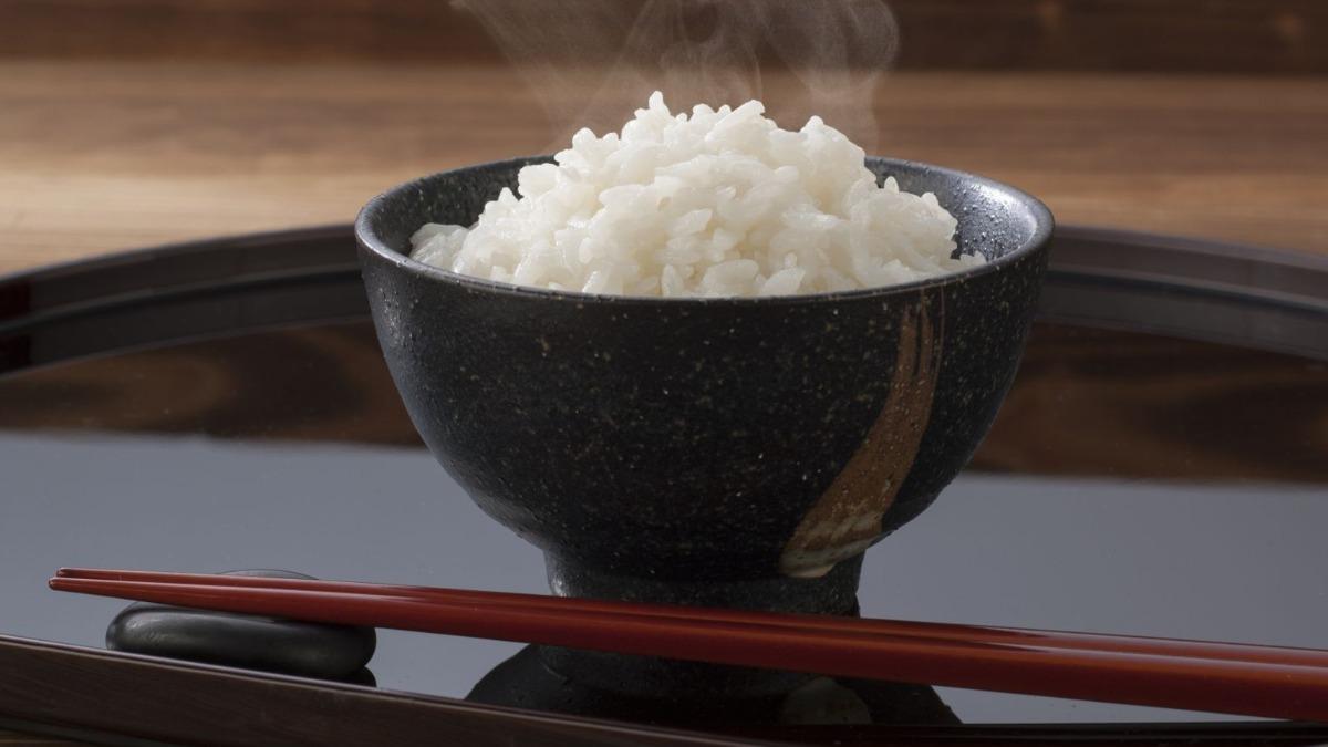 冷凍飯不再乾巴巴 日本專家授微波時「加一物」恢復新鮮Q彈