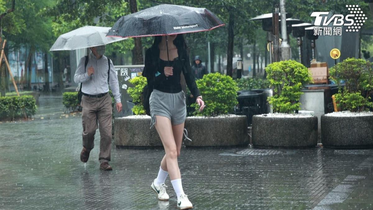 天氣/梅雨要來了!全台發霉「連下7天」劇烈變天 午後雷雨也躲不過