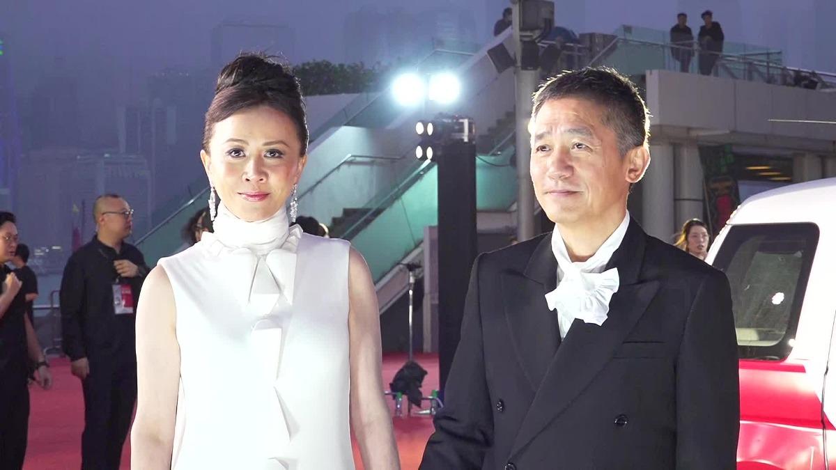 劉嘉玲、梁朝偉現身香港金像獎。