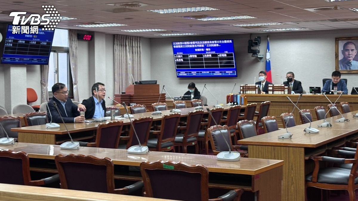 韓國瑜拒讓周萬來出席備詢 綠批:藐視自己寫的議事規則