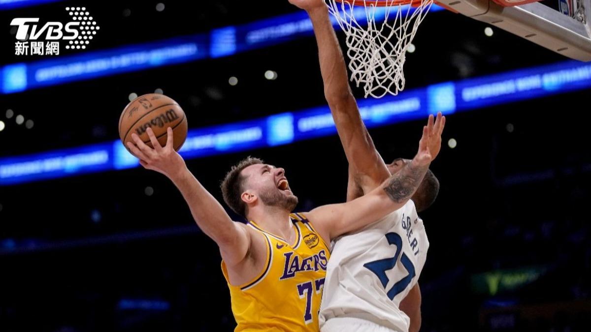 NBA/湖人下半場「5人打滿」挨轟 主帥認了:原不在計畫內