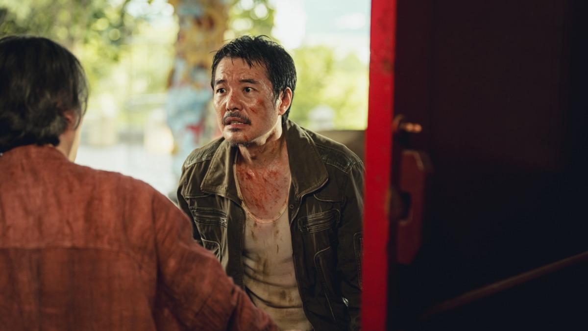 陳如山在《山忌 黃衣小飛俠》化身深山尋子的瘋狂父親。(圖/威視電影提供)