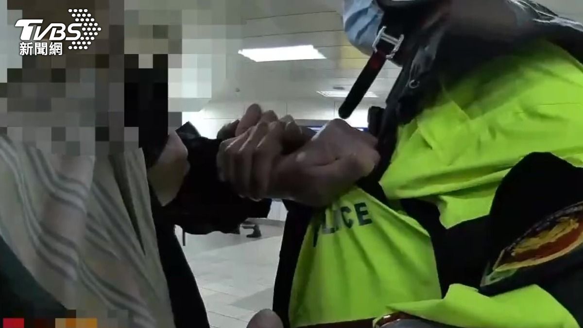 吵到北捷廣播!北市2男酒醉爭吵 全車乘客為他們停在江子翠站