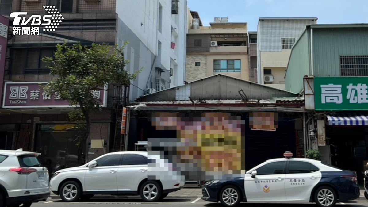 高雄驚傳女子墜樓摔到隔壁鐵皮屋。（圖／民眾提供）