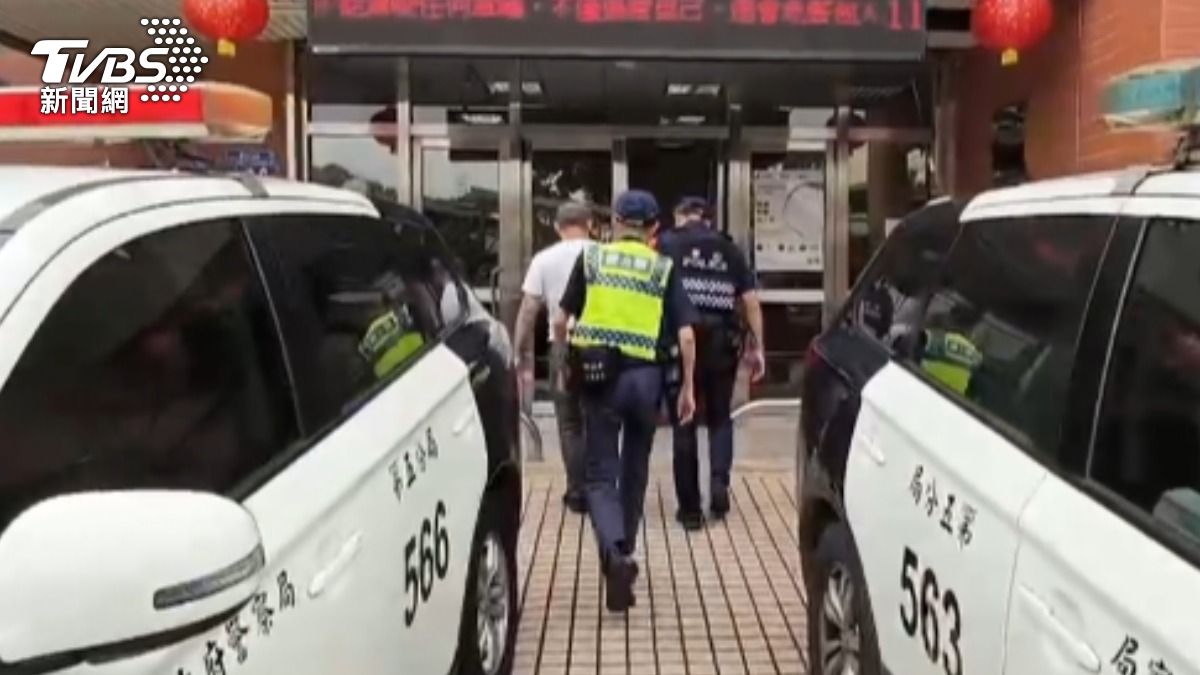 失業被好心收留!莽男卻失控砸爆麻吉家 還持刀追砍救護車